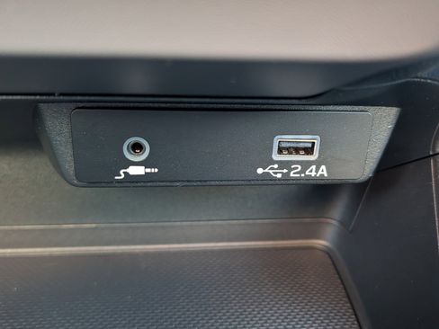 Used 2024 Subaru Crosstrek 2.0i image 28