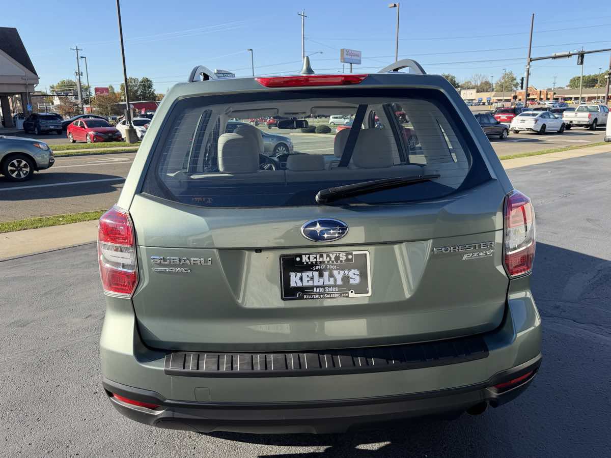 Used 2016 Subaru Forester 2.5i w/ Alloy Wheel Package AWD/4WD image 4