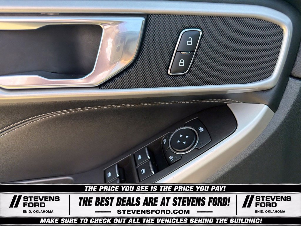 Used 2024 Ford Explorer XLT w/ Equipment Group 202A AWD/4WD image 20