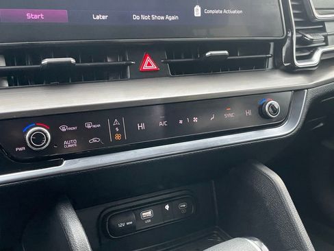 Certified 2025 Kia Sportage EX w/ Premium Package FWD image 17