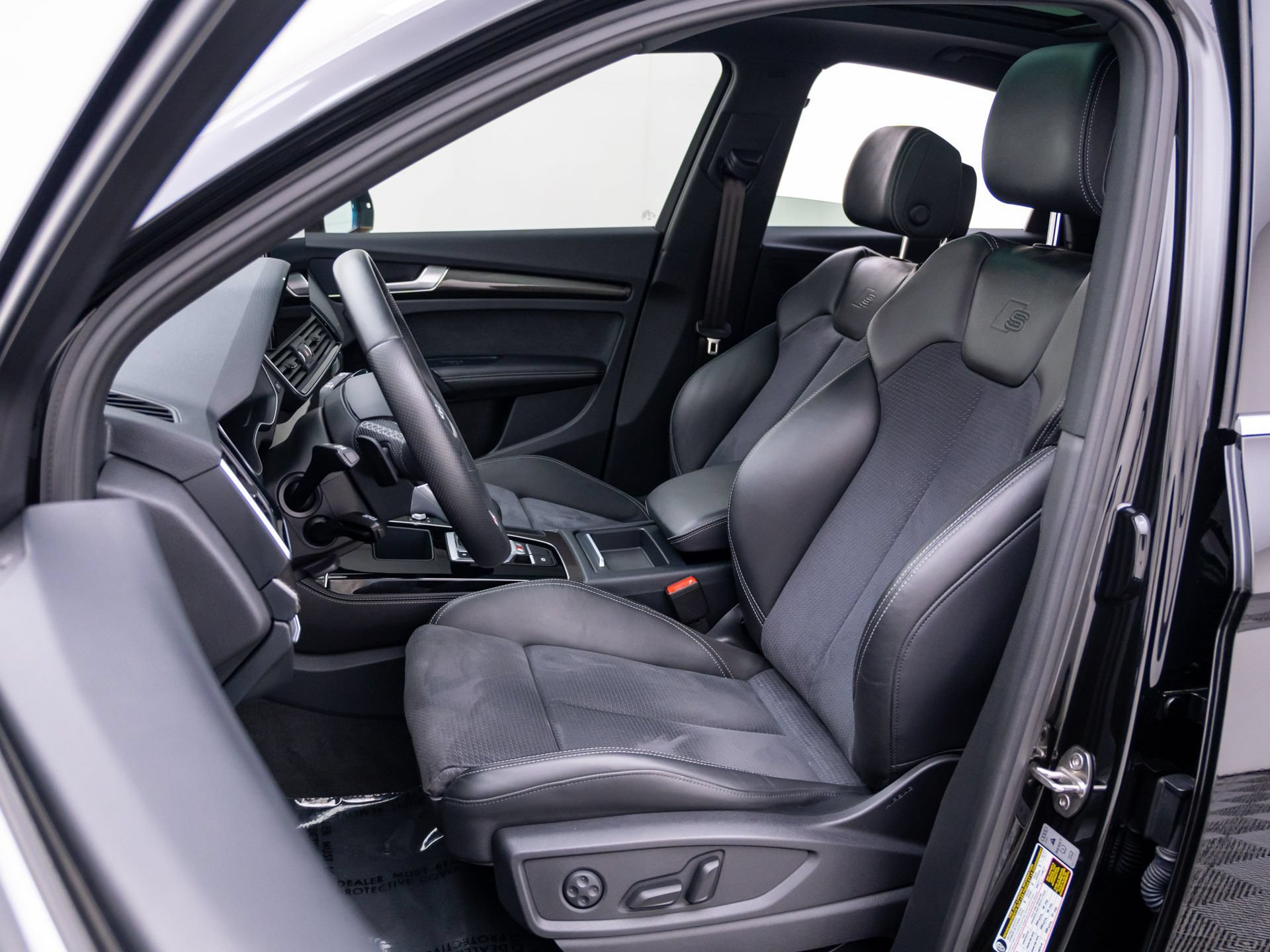Used 2022 Audi SQ5 Premium Plus w/ Premium Plus Package AWD/4WD image 16