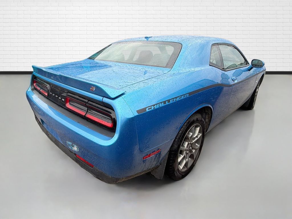 Used 2018 Dodge Challenger GT AWD/4WD image 8