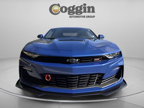 Used 2021 Chevrolet Camaro SS RWD image 8