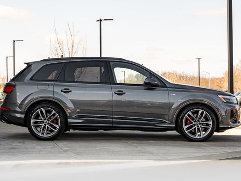 Certified 2026 Audi Q7 3.0T Prestige AWD/4WD image 3