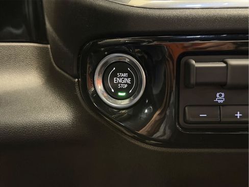 Certified 2025 GMC Sierra 1500 SLT AWD/4WD image 30