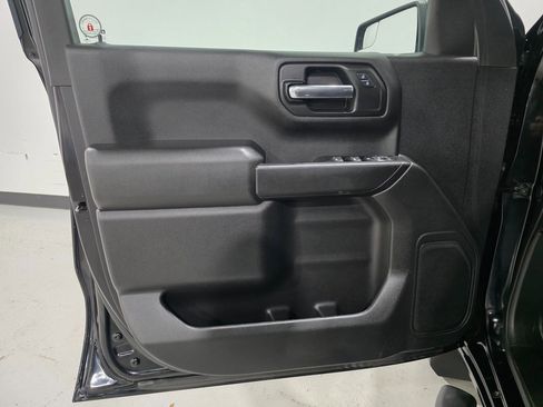 Used 2019 Chevrolet Silverado 1500 Custom image 16