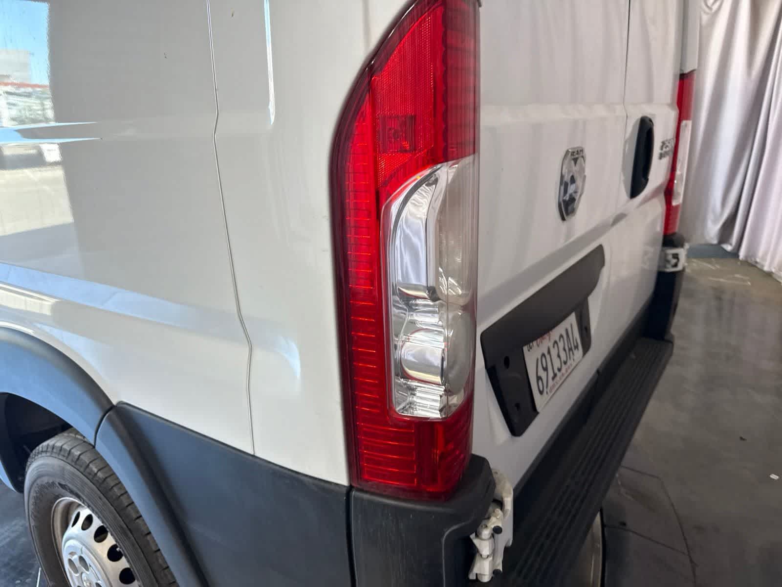 Used 2025 RAM ProMaster 2500 w/ Convenience Group FWD image 12