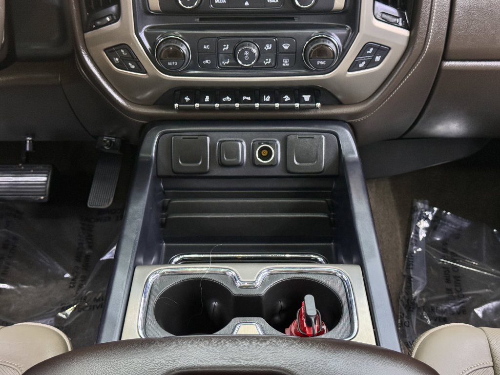 Used 2016 GMC Sierra 2500 Denali w/ Duramax Plus Package AWD/4WD image 28