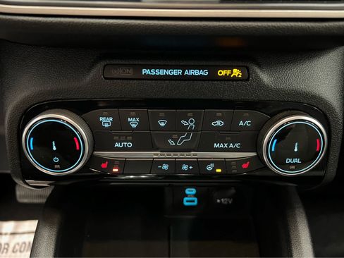 Used 2022 Ford Escape SE w/ Convenience Package image 8