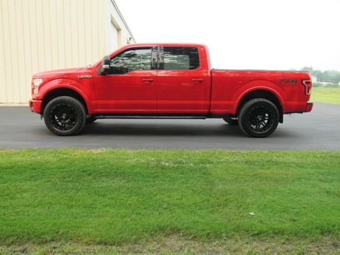 Used 2015 Ford F150 XLT w/ Equipment Group 302A Luxury AWD/4WD image 4