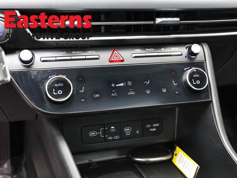 Used 2024 Hyundai Sonata SEL w/ Convenience Package FWD image 19