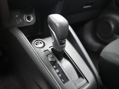 Used 2025 Nissan Kicks Play S image 31