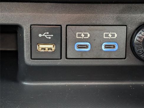 Used 2022 Toyota Highlander XLE image 26