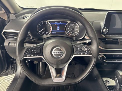 Used 2022 Nissan Altima 2.5 SV image 14