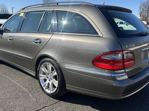 Used 2009 Mercedes-Benz E 350 4MATIC Wagon image 3