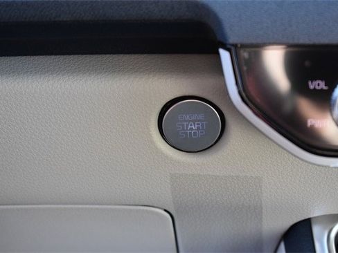 New 2026 Kia Carnival EX image 30