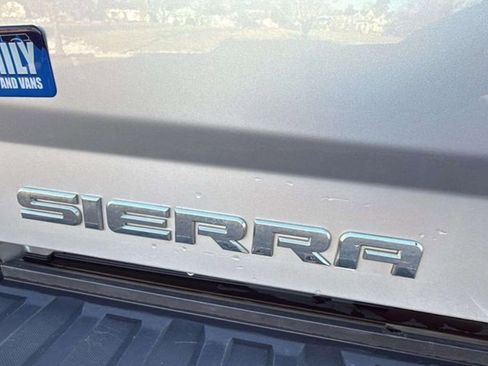 Used 2018 GMC Sierra 1500 SLE image 20