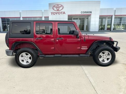 Used 2012 Jeep Wrangler Unlimited Sport AWD/4WD image 13