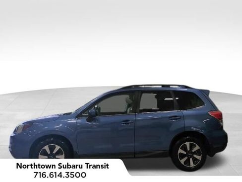 Used 2018 Subaru Forester 2.5i Limited AWD/4WD image 2
