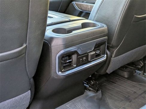 Used 2022 GMC Sierra 3500 Denali image 31