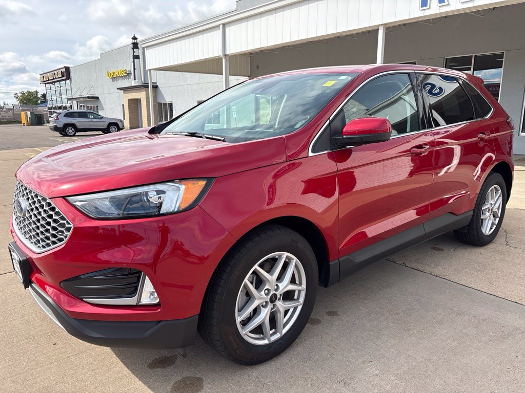 Used 2023 Ford Edge SEL w/ Convenience Package AWD/4WD image 3