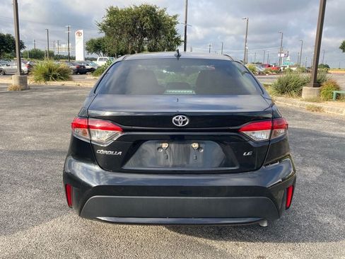 Used 2021 Toyota Corolla LE FWD image 5