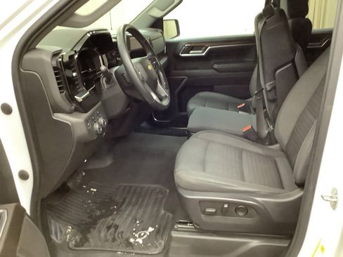 Used 2022 Chevrolet Silverado 1500 LT image 16