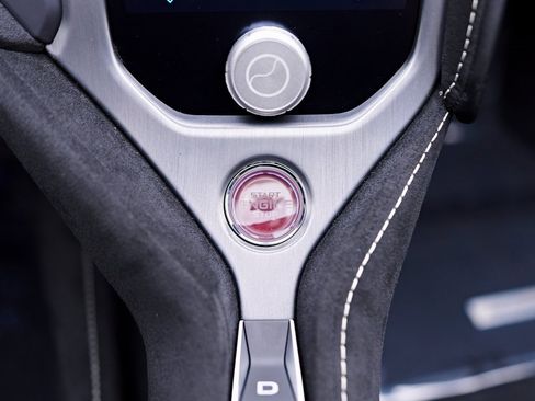 Used 2024 McLaren 750S Spider image 82