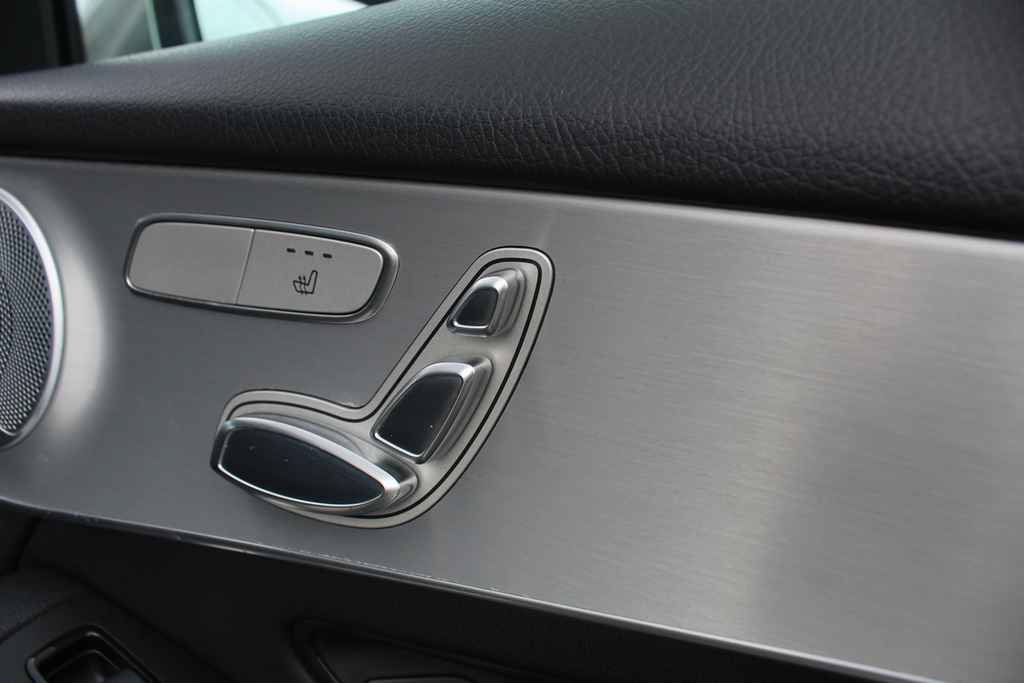 Used 2019 Mercedes-Benz GLC 300 4MATIC image 29