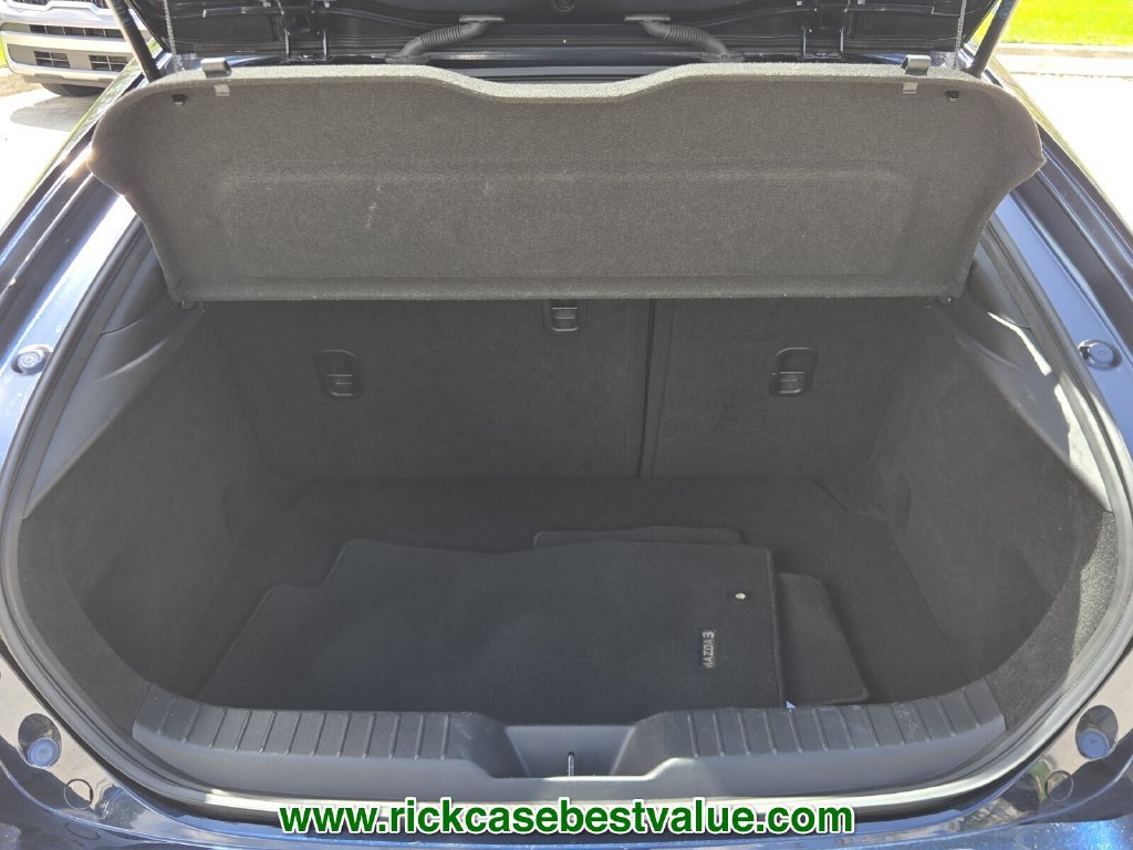 Used 2022 MAZDA MAZDA3 s FWD image 14