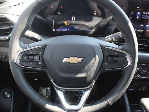 New 2026 Chevrolet TrailBlazer LT w/ Convenience Package AWD/4WD image 15