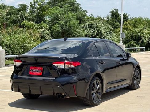 Used 2025 Toyota Corolla SE FWD image 4