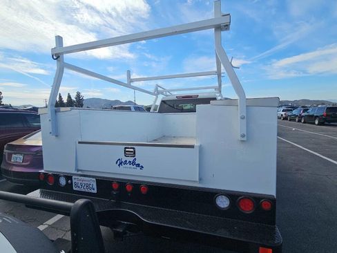 Used 2025 Chevrolet Silverado 3500 LT w/ Convenience Package image 4