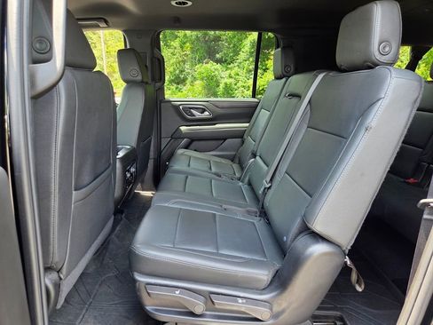 Used 2024 Chevrolet Suburban Z71 AWD/4WD image 14