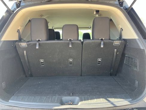 Used 2024 Nissan Pathfinder SV FWD image 19