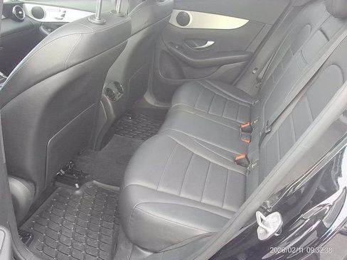 Used 2017 Mercedes-Benz GLC 300 4MATIC image 5