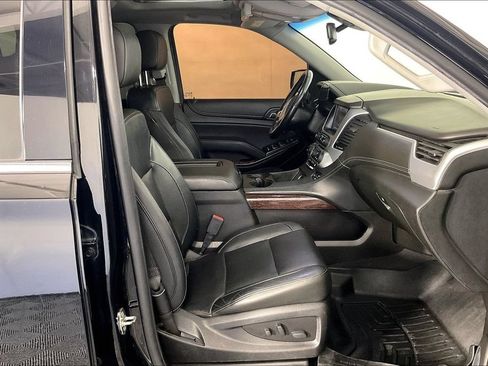Used 2019 GMC Yukon XL SLT w/ Open Road Package AWD/4WD image 9