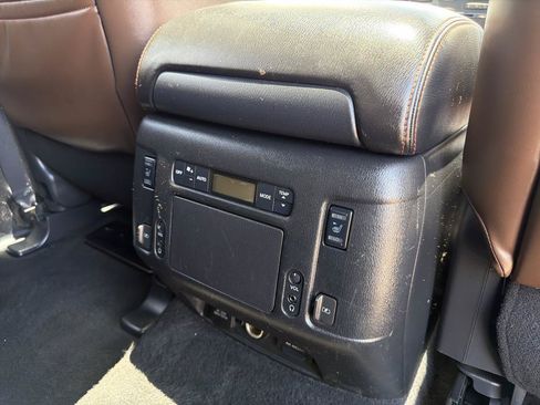 Used 2020 Nissan Armada Platinum w/ Platinum Reserve Package RWD image 29