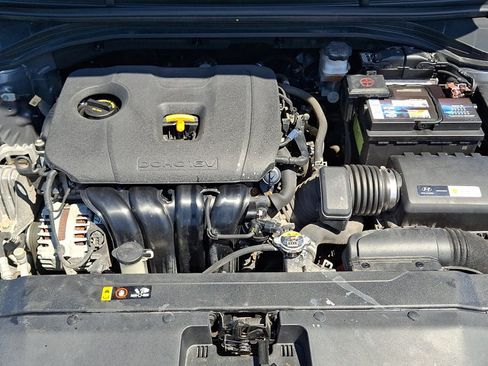 Used 2019 Hyundai Elantra Value Edition FWD image 28