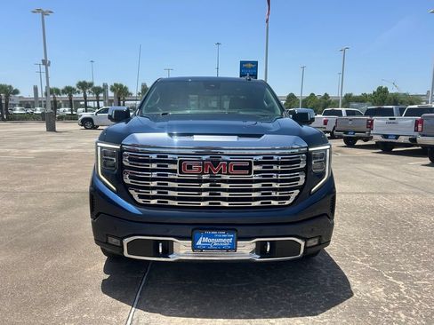 Used 2023 GMC Sierra 1500 Denali w/ Denali Reserve Package AWD/4WD image 2