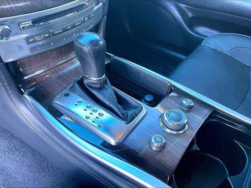 Used 2015 INFINITI Q70 Hybrid w/ Deluxe Touring Package image 15