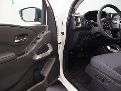 New 2026 Nissan Frontier SV w/ SV Convenience Package AWD/4WD image 9