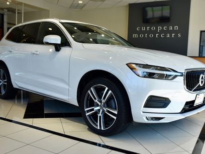 Used 2021 Volvo XC60 T6 Momentum w/ Protection Package Premier