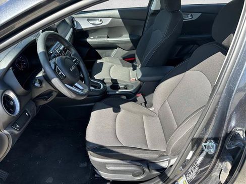 Used 2024 Kia Forte LXS FWD image 11