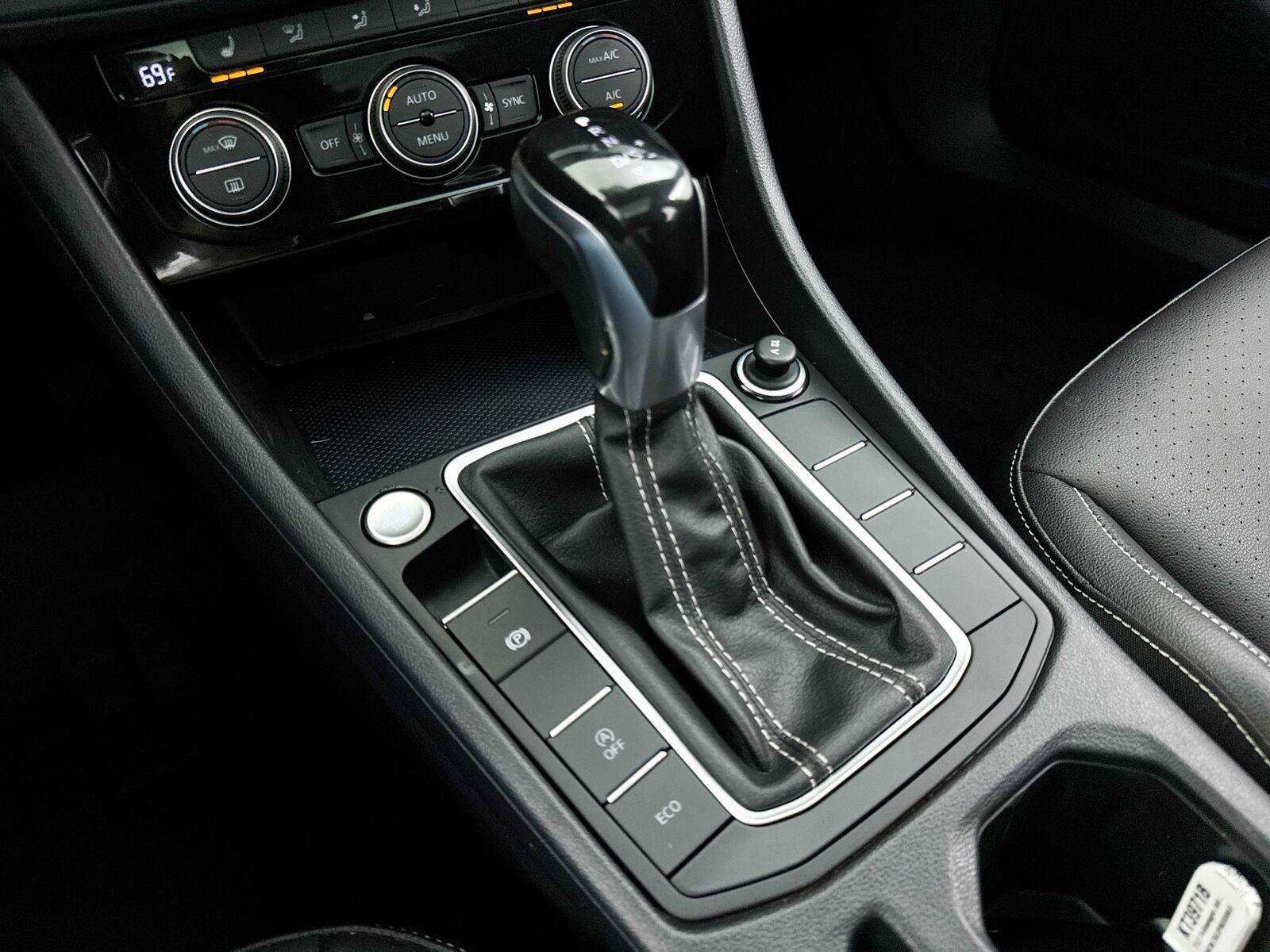 Used 2023 Volkswagen Jetta SE FWD image 23