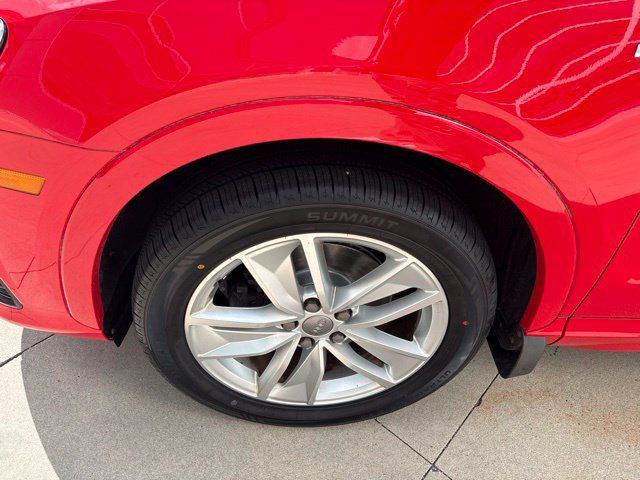 Used 2018 Audi Q3 2.0T Premium Plus w/ Premium Plus Package AWD/4WD image 12