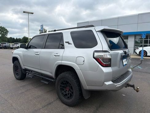 Used 2022 Toyota 4Runner TRD Off-Road w/ TRD Black Wheel Package (TMS) AWD/4WD image 10
