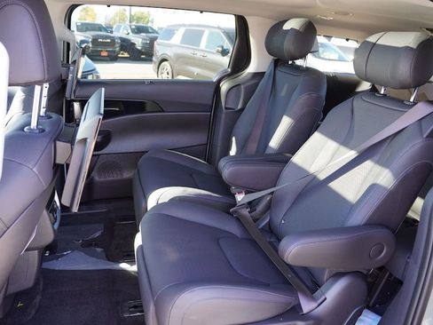 New 2026 Kia Carnival SX Prestige image 11