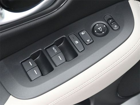 New 2026 Honda HR-V LX image 13