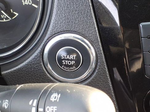 Used 2020 Nissan Rogue Sport SL image 21